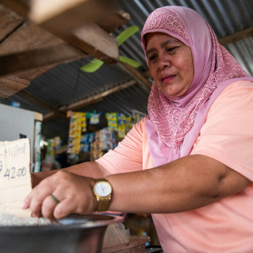 Een groep vrouwen op Mindanao heeft het initiatief genomen om de rijstindustrie duurzamer te maken.