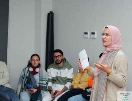 Een foto van de lancering van het jongerennetwerk van het Challenge Fund for Youth Employment in Egypte; Marwa staat hier niet op afgebeeld.